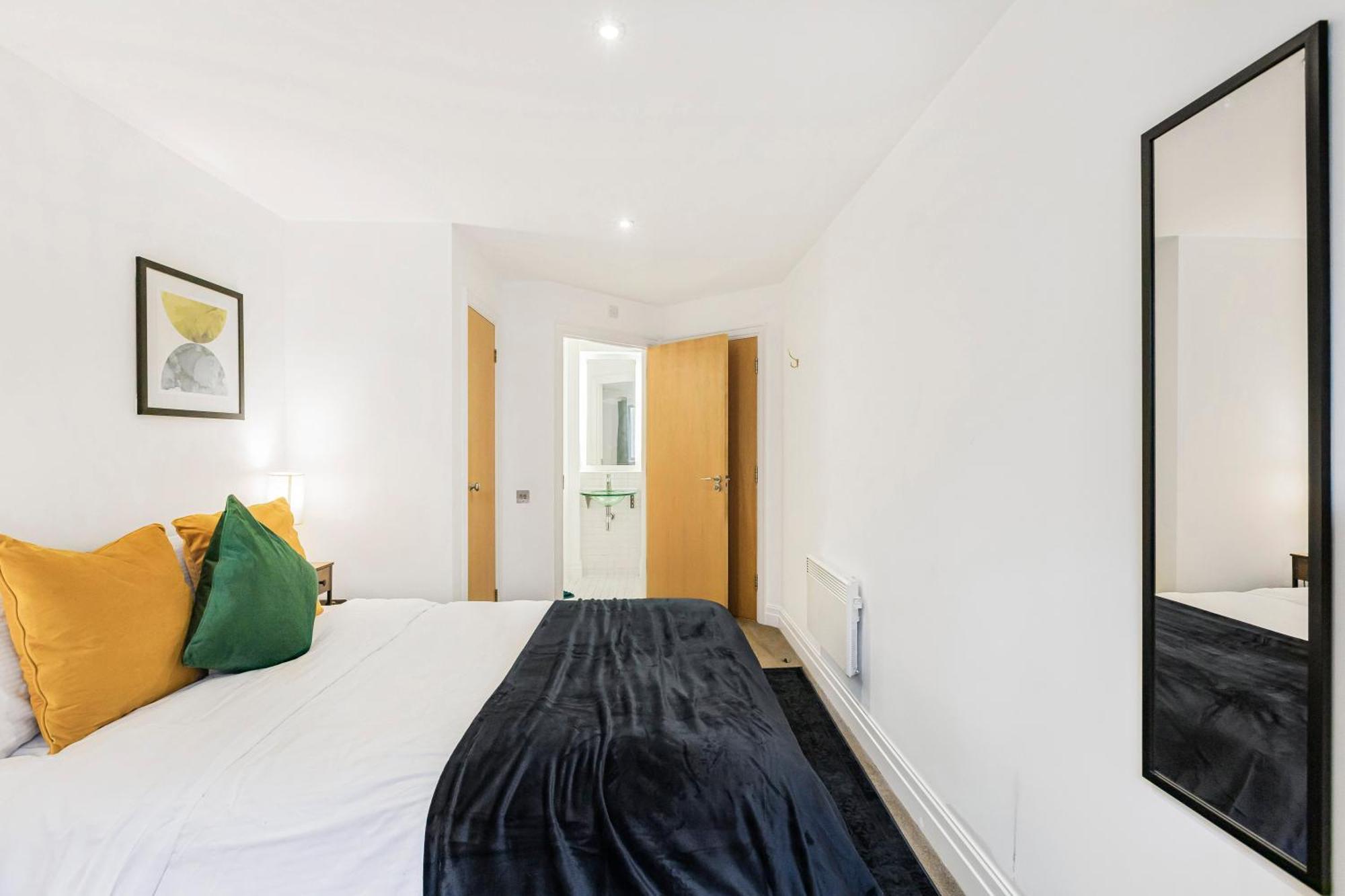 Athera - Hoxton Square 2 Bed, 2 Bath Entire Private * London