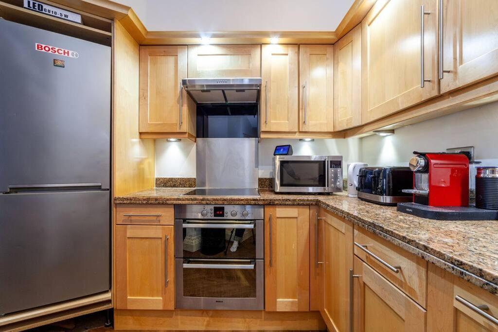 Lux 2 Bedroom House In Prime Location Near Mayfair London