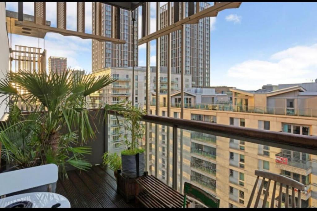 Apartamento Large One Bedroom With Balcony Londres