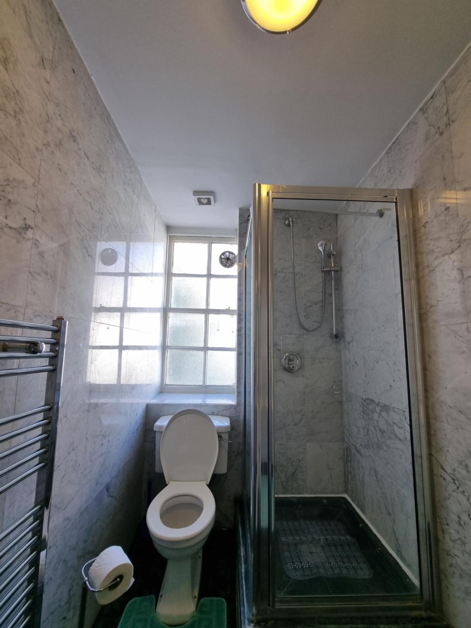 Budget Spacious Flat Fits 5 People In W2 Apartamento