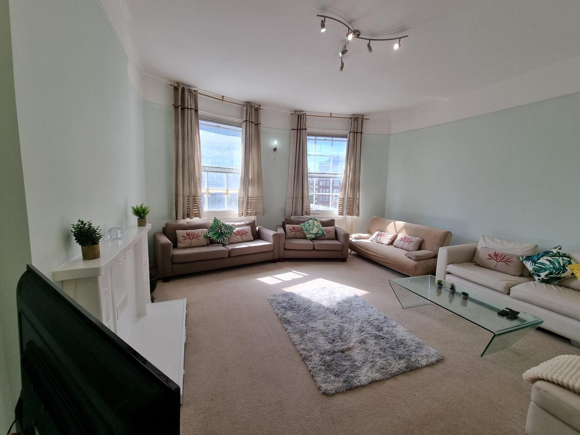 Budget Spacious Flat Fits 5 People In W2 * Londres