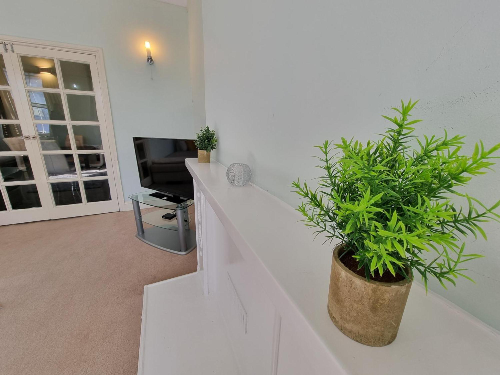 Apartamento Budget Spacious Flat Fits 5 People In W2 *