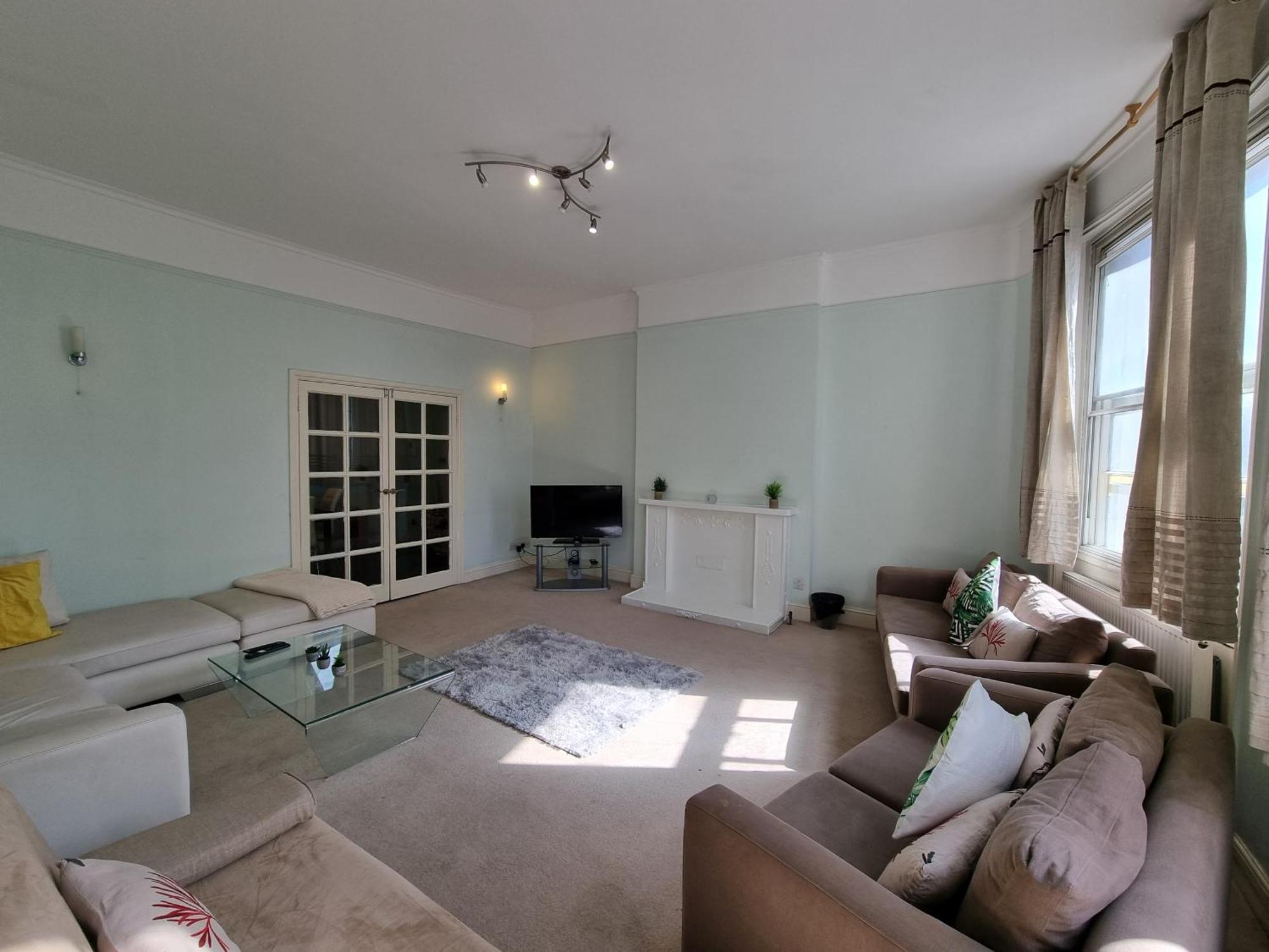 Budget Spacious Flat Fits 5 People In W2 Apartamento Londres