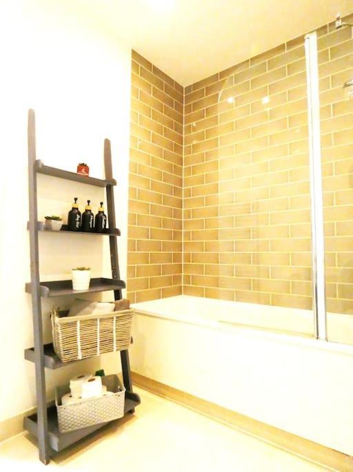 Cc Of Apartment *