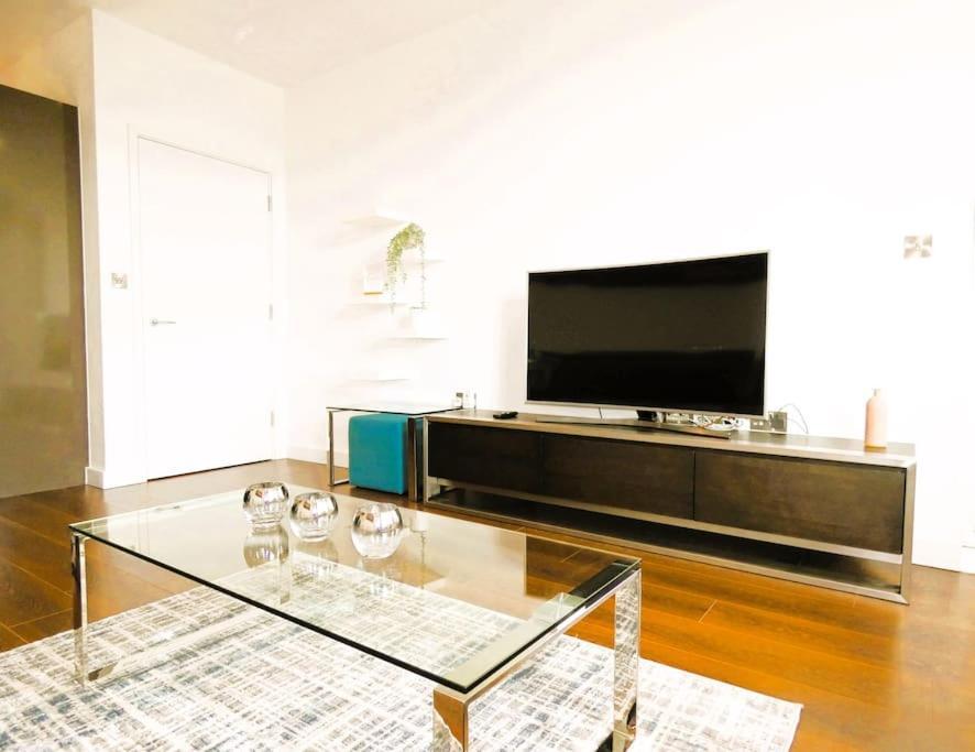 Apartment Cc Of *