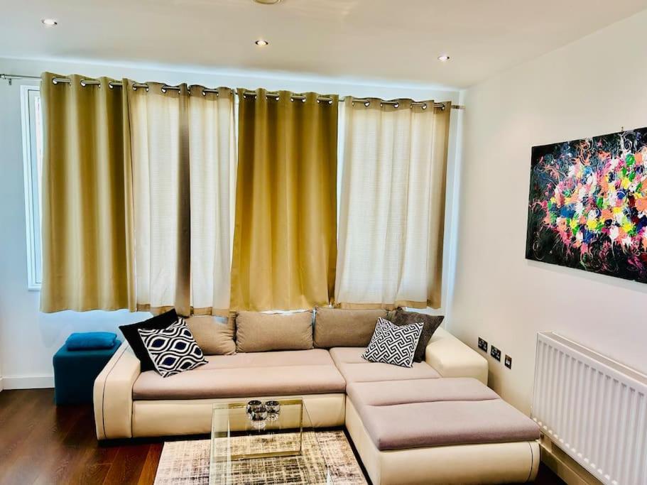 Cc Of Apartment London