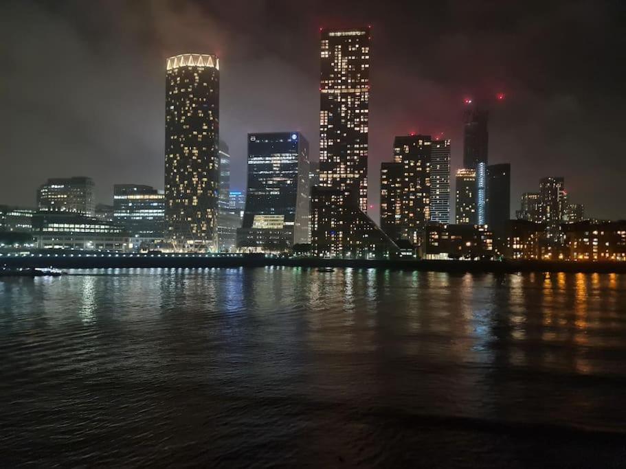 Apartment Pad On Thames