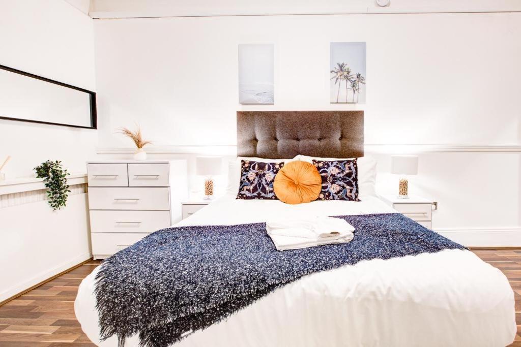 Marble Arch Beautiful Four Bedroom Apartment