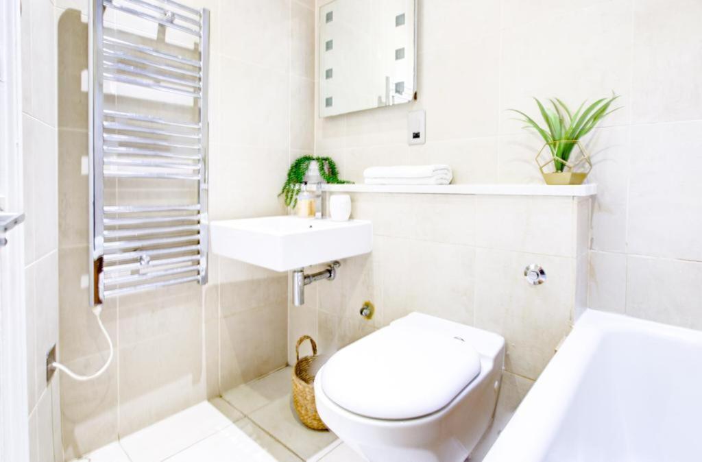 Marble Arch Beautiful Four Bedroom London