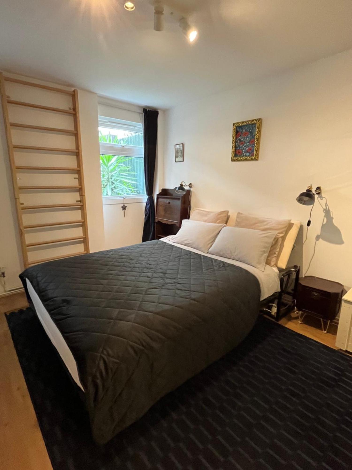 Cozy 1-br Garden Flat For Up To 4 In East Apartment *