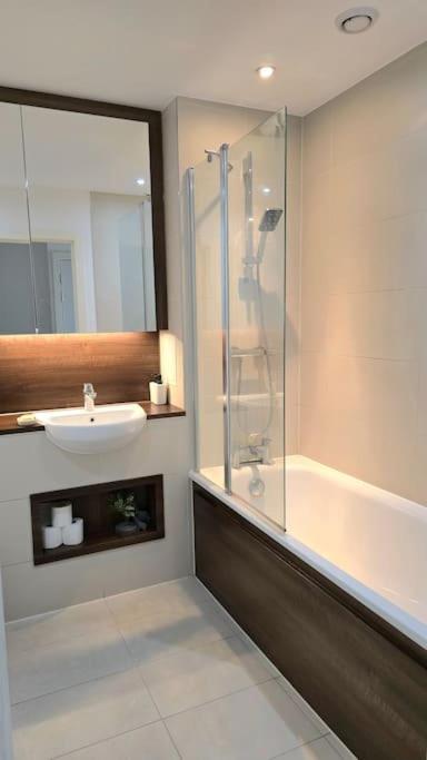 1 Bed By Wembley Stadium * Londres