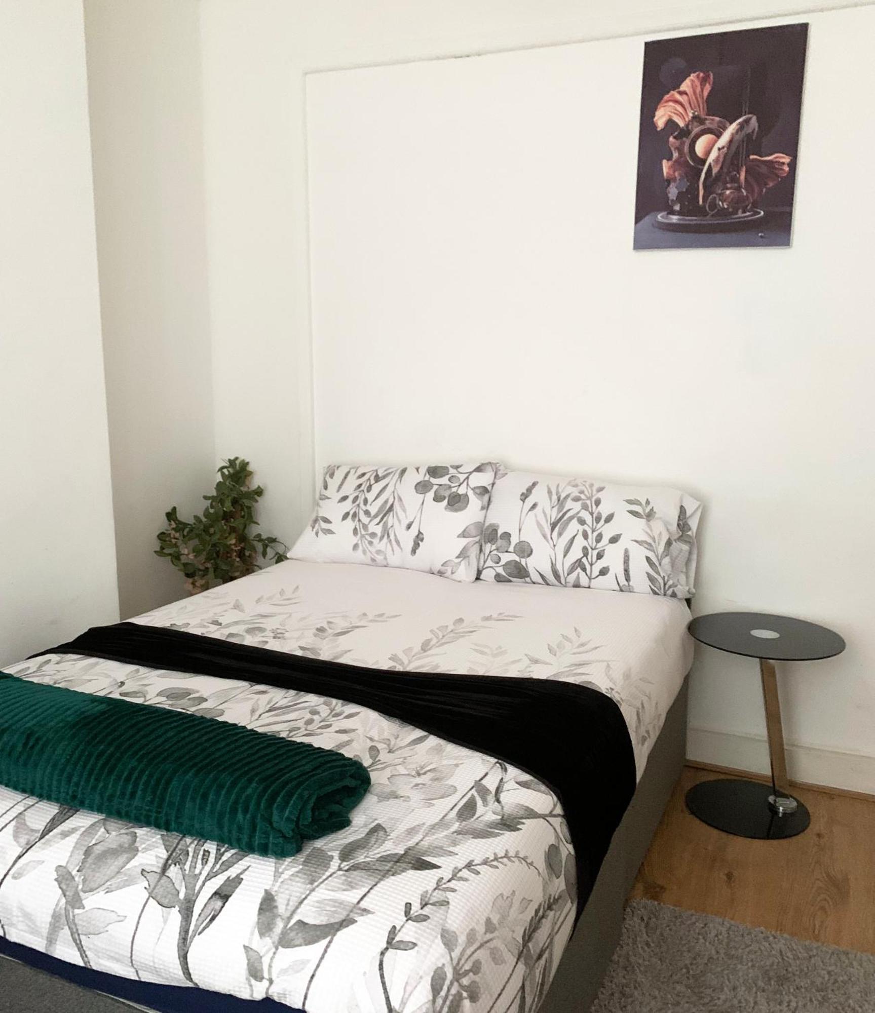 Apartment Cozy Or Entire In London, Fast Links To