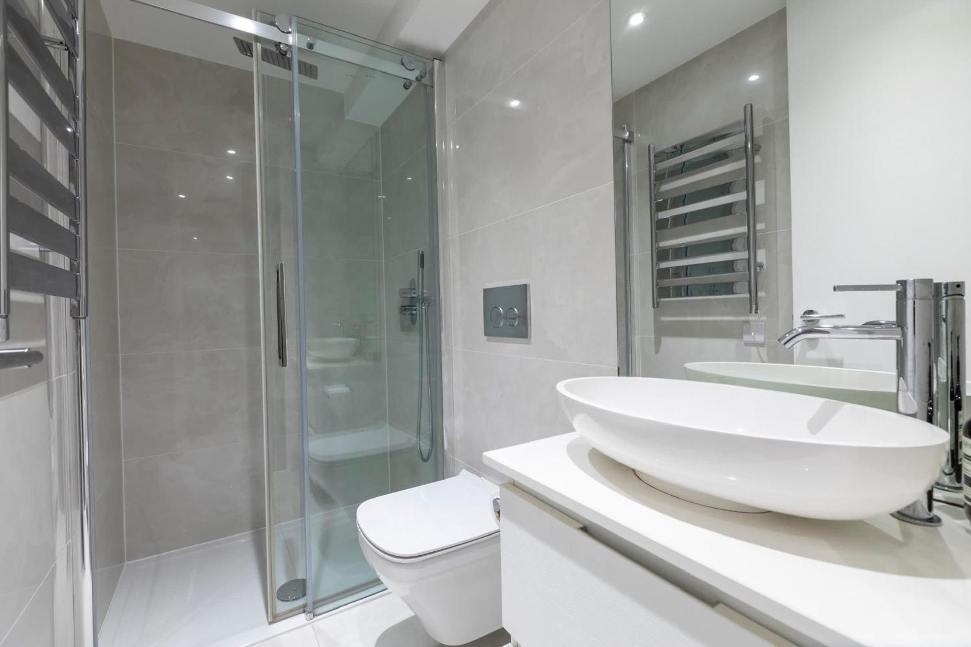 Luxury Panoramic 3 Bed With Private Terrace London