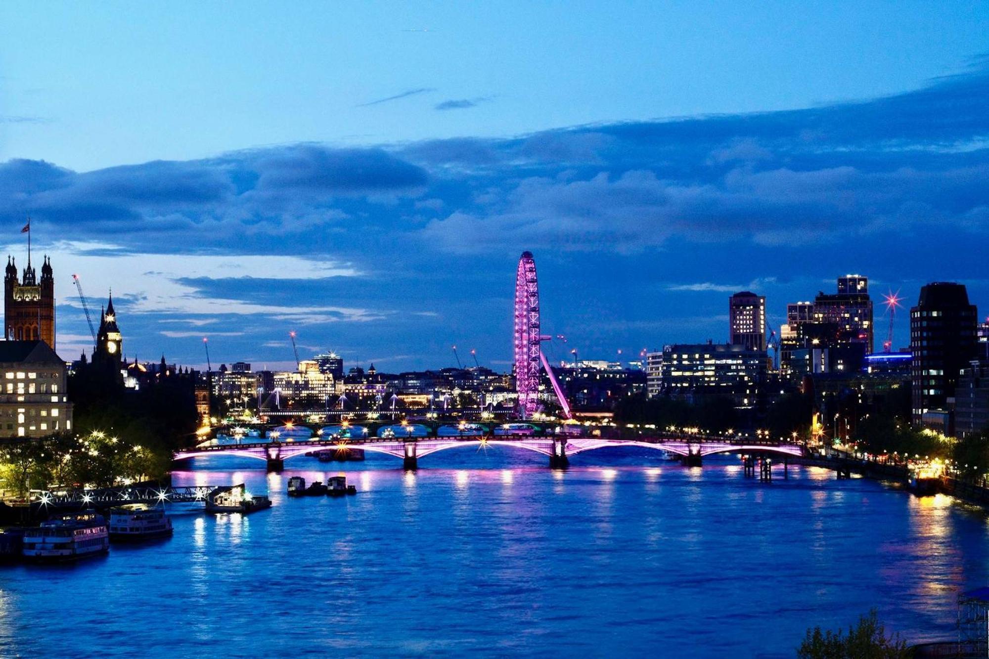 Luxury Panoramic 3 Bed With Private Terrace Apartment *