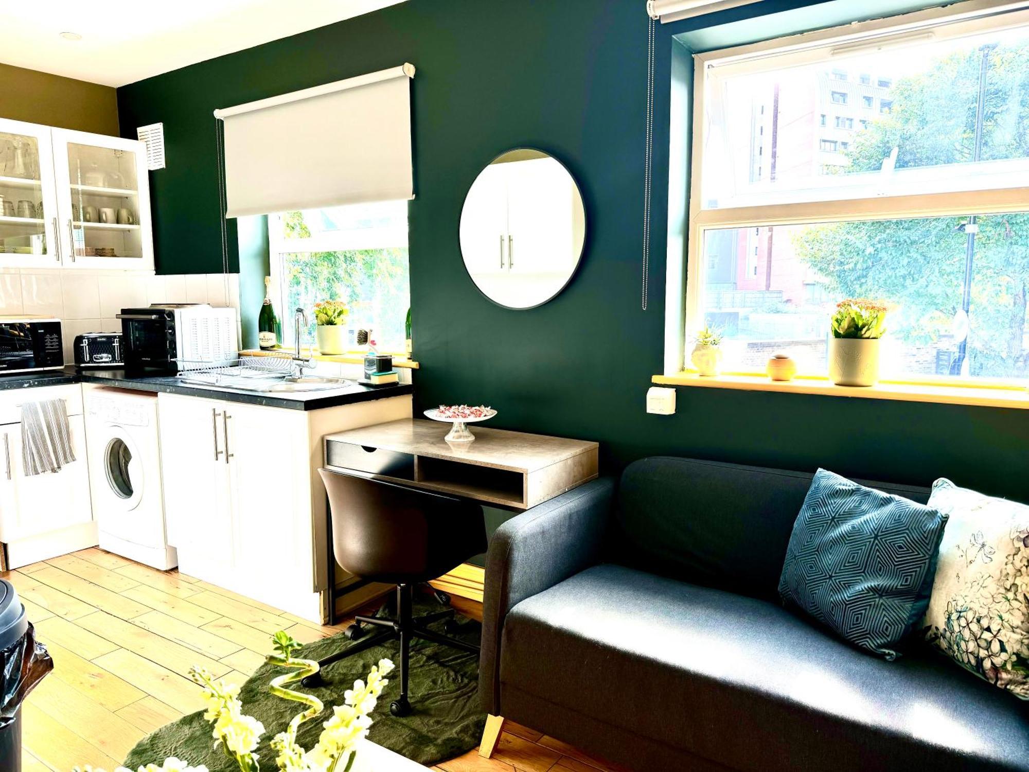 A Lovely 1 Bedroom Flat / Modern-cosy * London