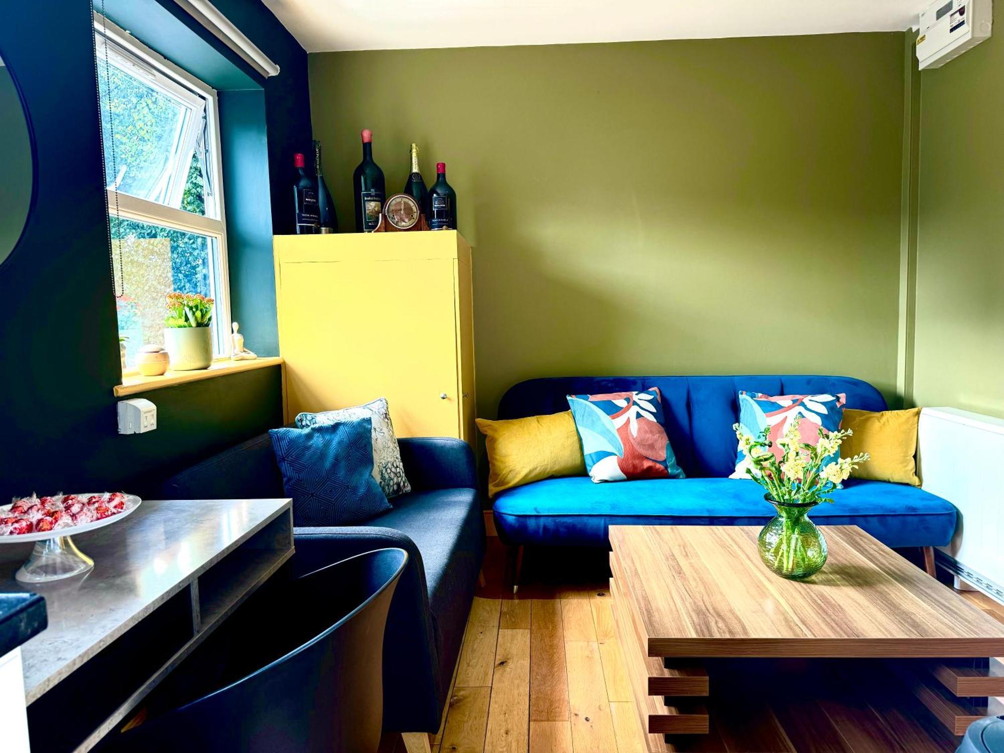 A Lovely 1 Bedroom Flat / Modern-cosy Apartment London