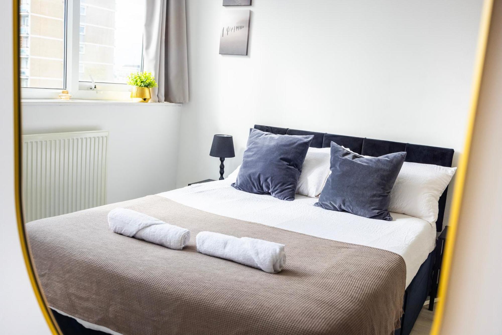 Poplar - Sleep 4-5 - Ideal For Business Travellers & Contractors - Near Canary Wharf And Dlr Station - Parking Tickets Available On Request Londres