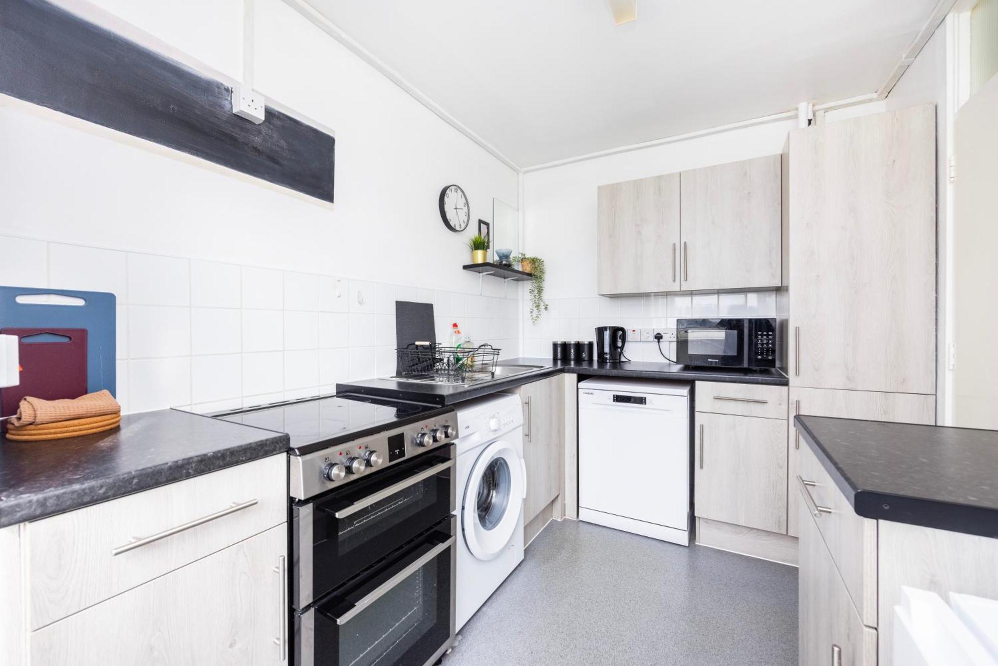 Apartamento Poplar - Sleep 4-5 - Ideal For Business Travellers & Contractors - Near Canary Wharf And Dlr Station - Parking Tickets Available On Request