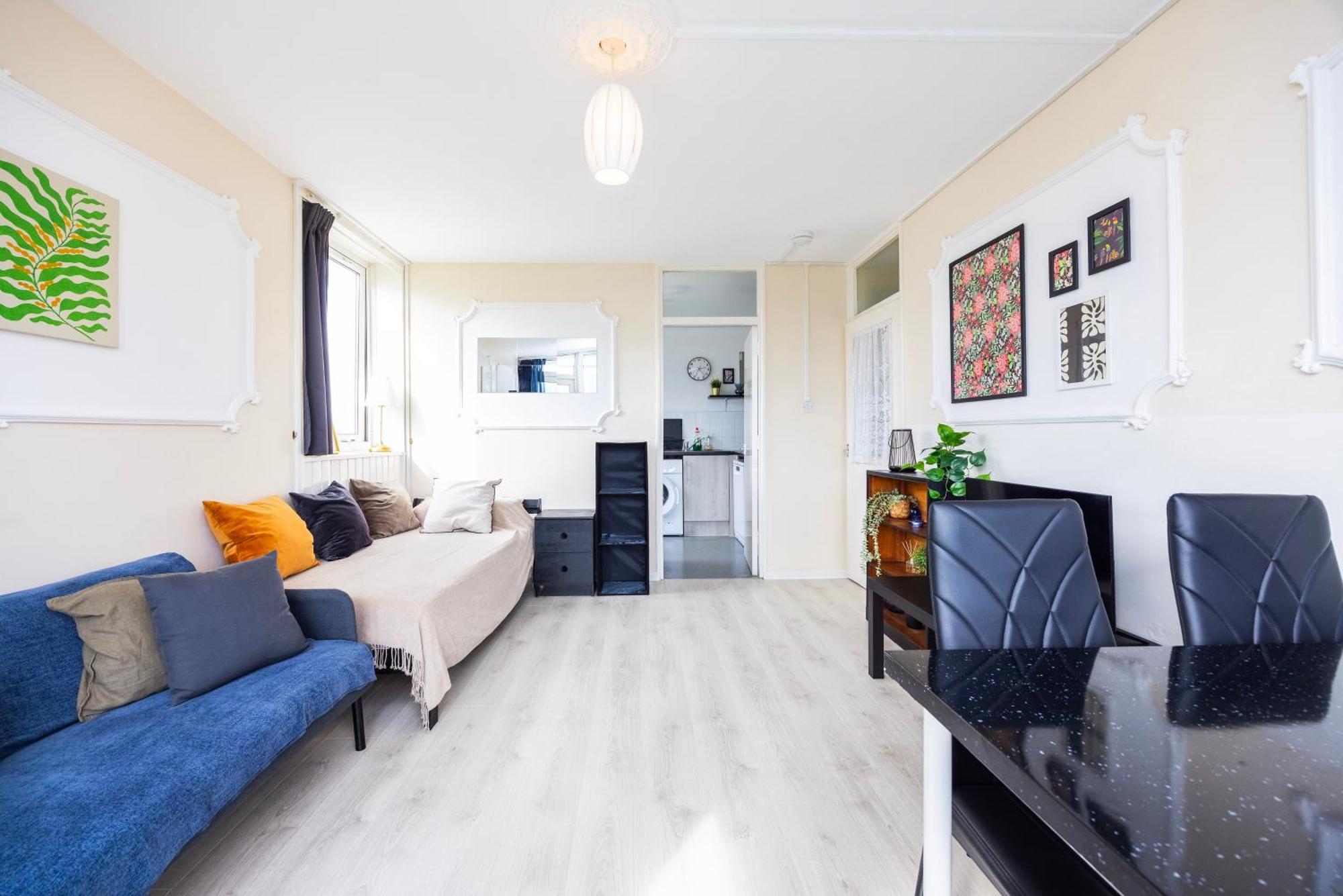 Apartamento Poplar - Sleep 4-5 - Ideal For Business Travellers & Contractors - Near Canary Wharf And Dlr Station - Parking Tickets Available On Request *