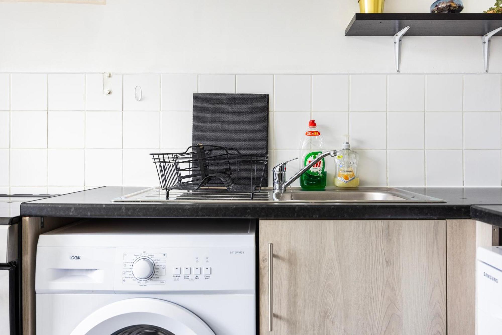 Poplar - Sleep 4-5 - Ideal For Business Travellers & Contractors - Near Canary Wharf And Dlr Station - Parking Tickets Available On Request Apartamento *