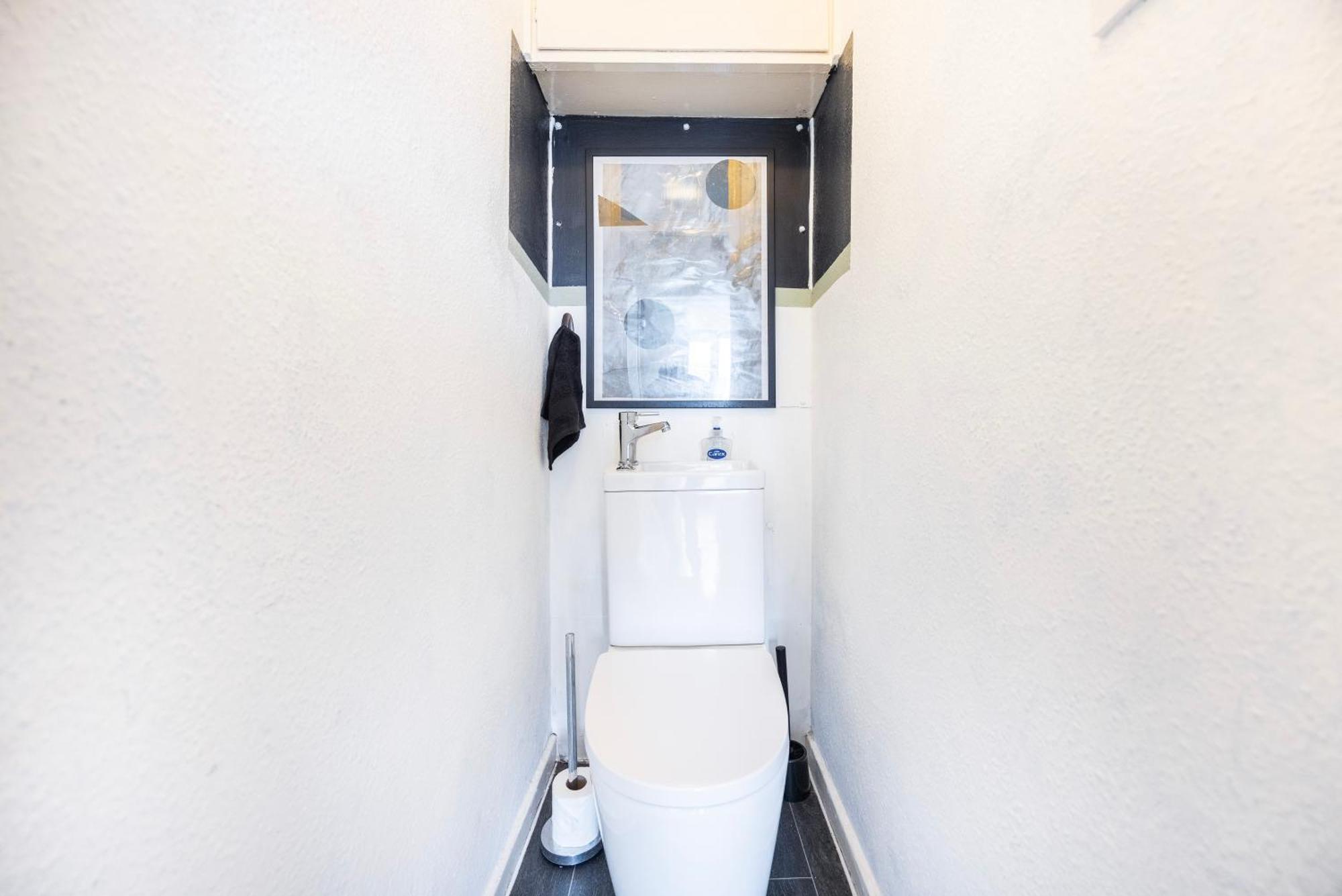 Apartamento Poplar - Sleep 4-5 - Ideal For Business Travellers & Contractors - Near Canary Wharf And Dlr Station - Parking Tickets Available On Request *