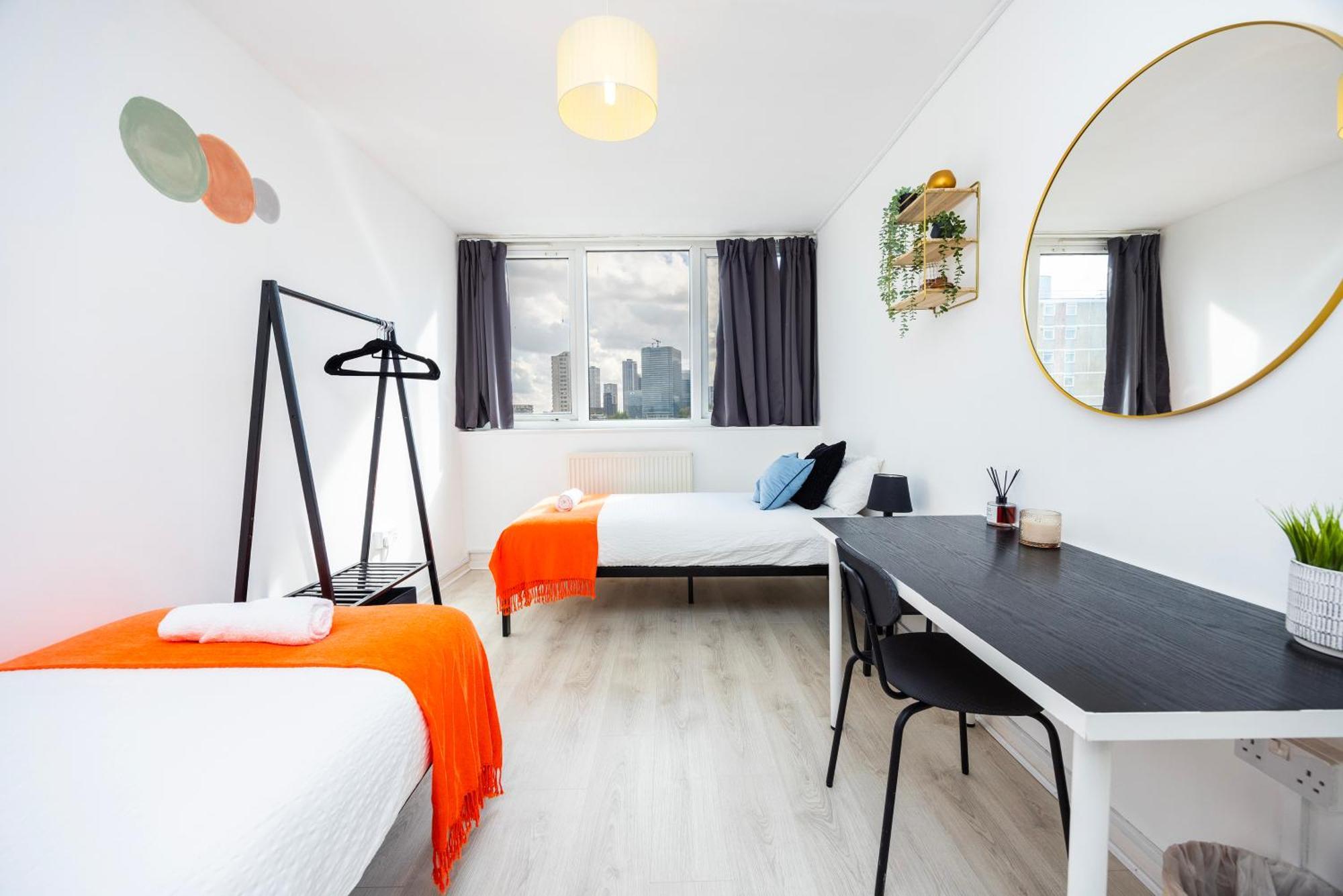 Apartamento Poplar - Sleep 4-5 - Ideal For Business Travellers & Contractors - Near Canary Wharf And Dlr Station - Parking Tickets Available On Request Londres