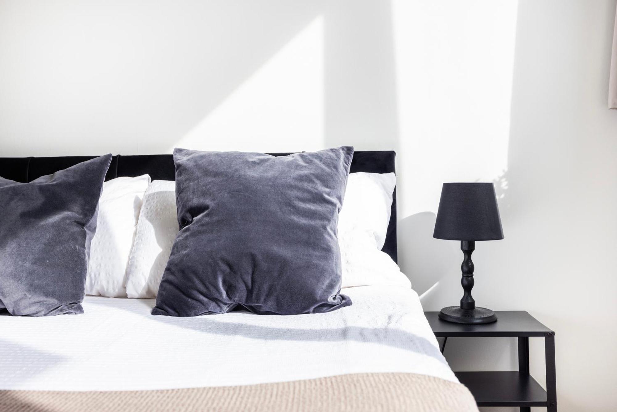 Apartamento Poplar - Sleep 4-5 - Ideal For Business Travellers & Contractors - Near Canary Wharf And Dlr Station - Parking Tickets Available On Request