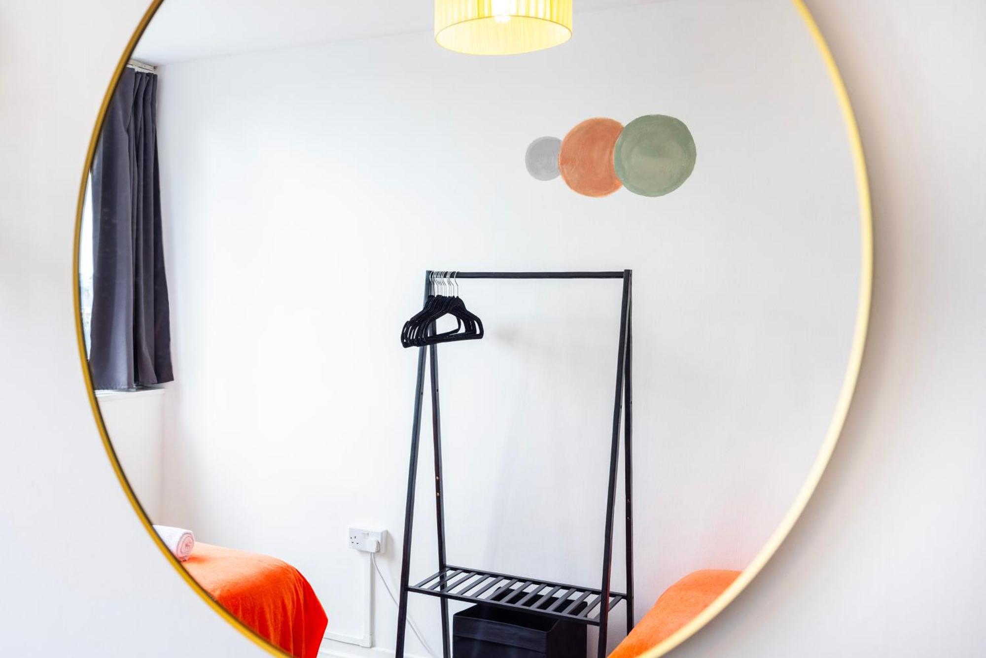 Poplar - Sleep 4-5 - Ideal For Business Travellers & Contractors - Near Canary Wharf And Dlr Station - Parking Tickets Available On Request Apartamento *
