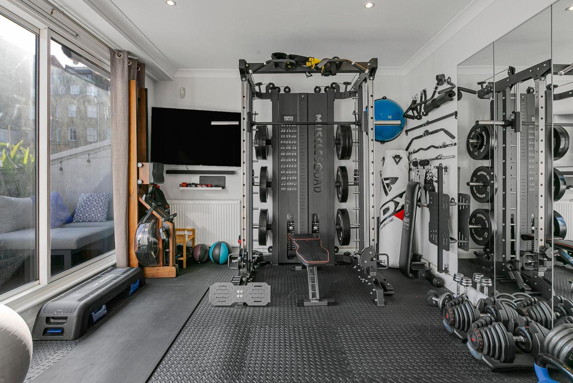 4 Bedroom House With Gym - Behind V&a Museum Holiday home *