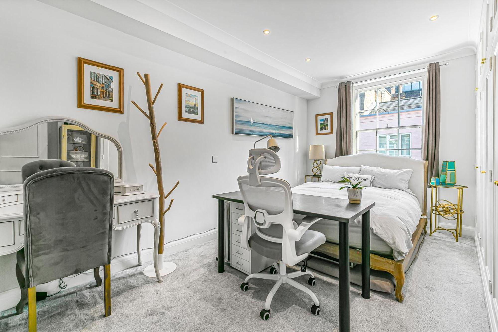 4 Bedroom House With Gym - Behind V&a Museum Holiday home