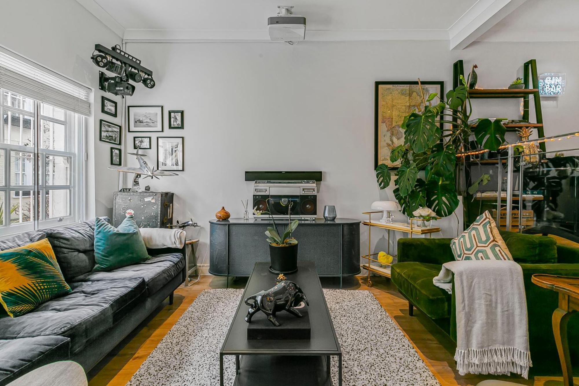 4 Bedroom House With Gym - Behind V&a Museum Holiday home
