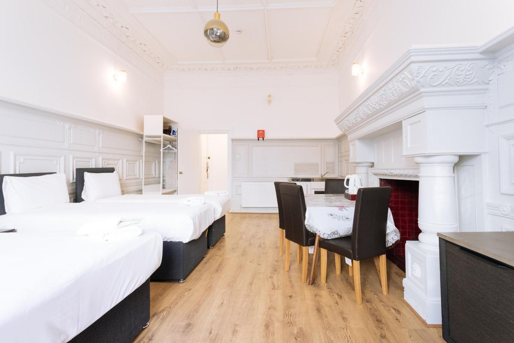 The Chapter - Hyde Park Hotel Londres