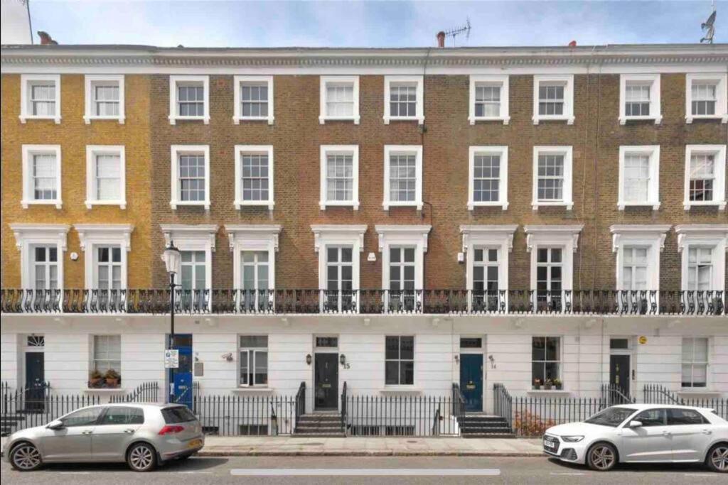 Elegant In The Heart Of Chelsea Sleeps 7 * London