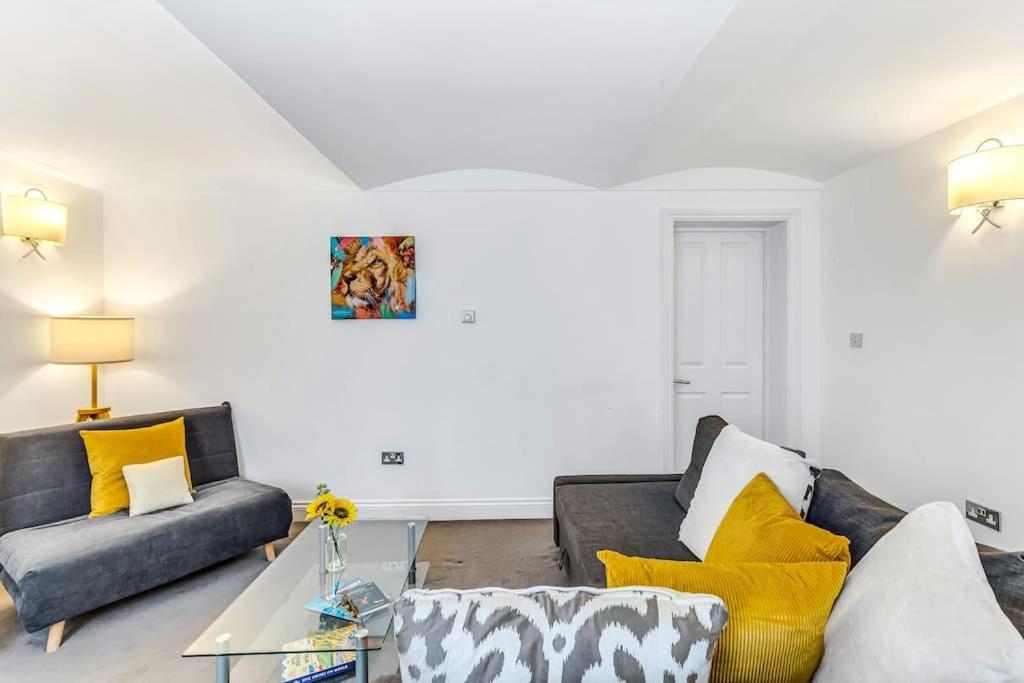 Elegant In The Heart Of Chelsea Sleeps 7 Apartment *