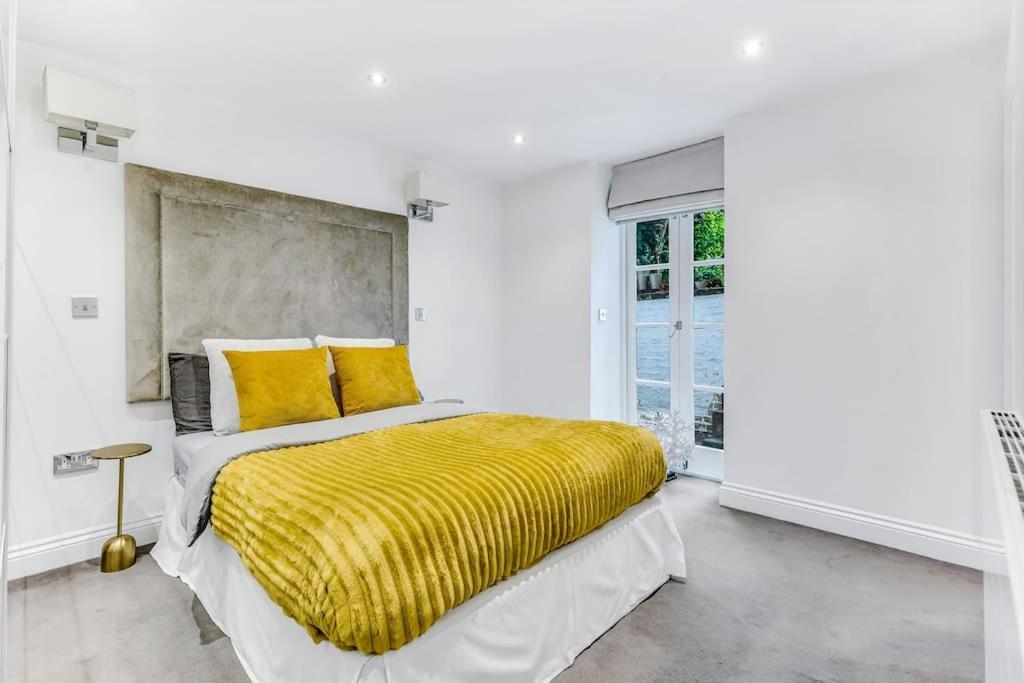 Elegant In The Heart Of Chelsea Sleeps 7 Apartment London