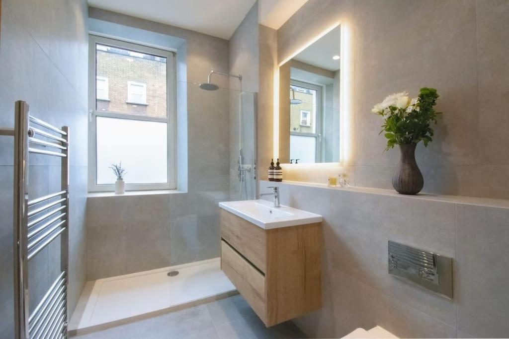 Charming 2bed In The Center * London