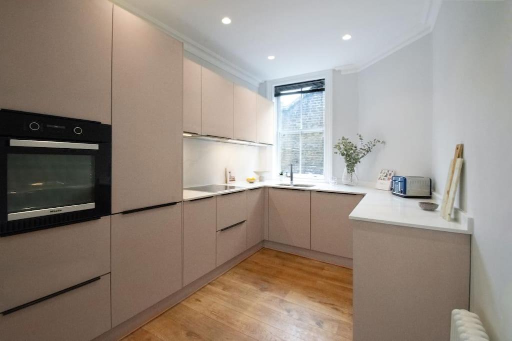 Charming 2bed In The Center Apartment London