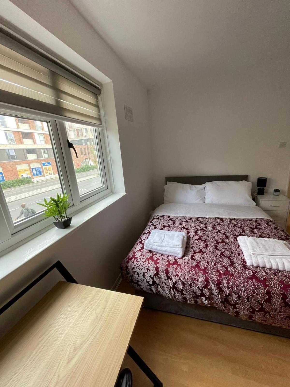 Casa de férias Lovely Spacious 3 Bedroom House With Sofa Bed, 30 Minutes From Londres