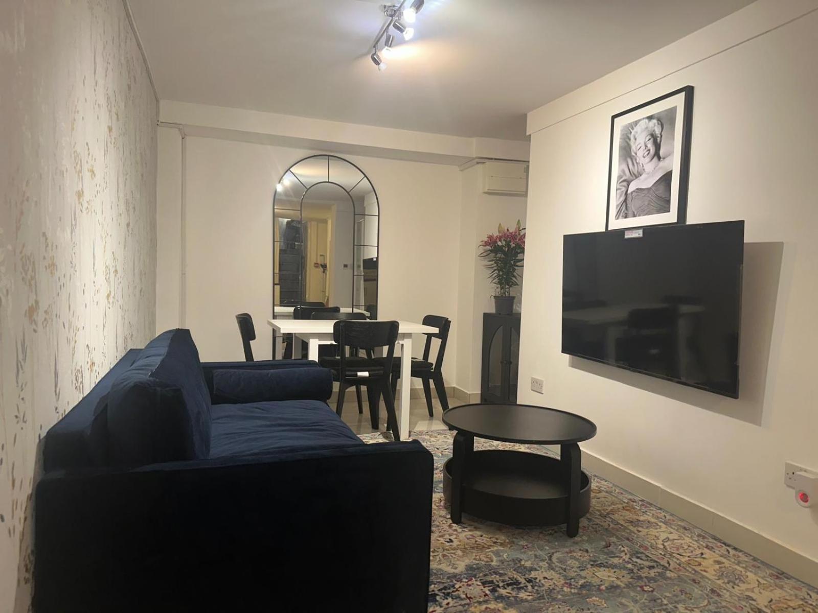 Apartment Stylish Garden-level Flat In Chiswick