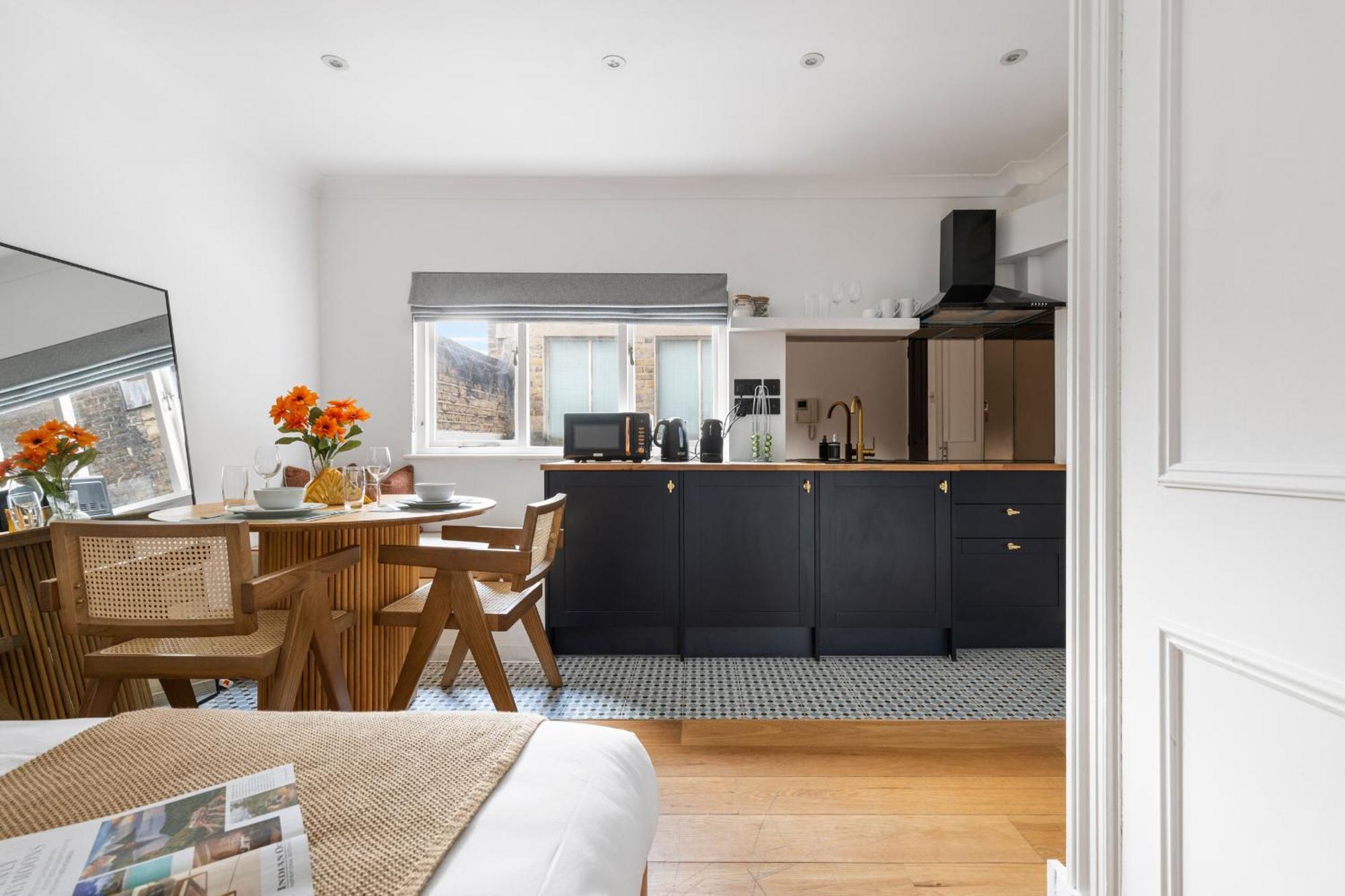 Luxurious Retreat - La Reserve Knightsbridge * London