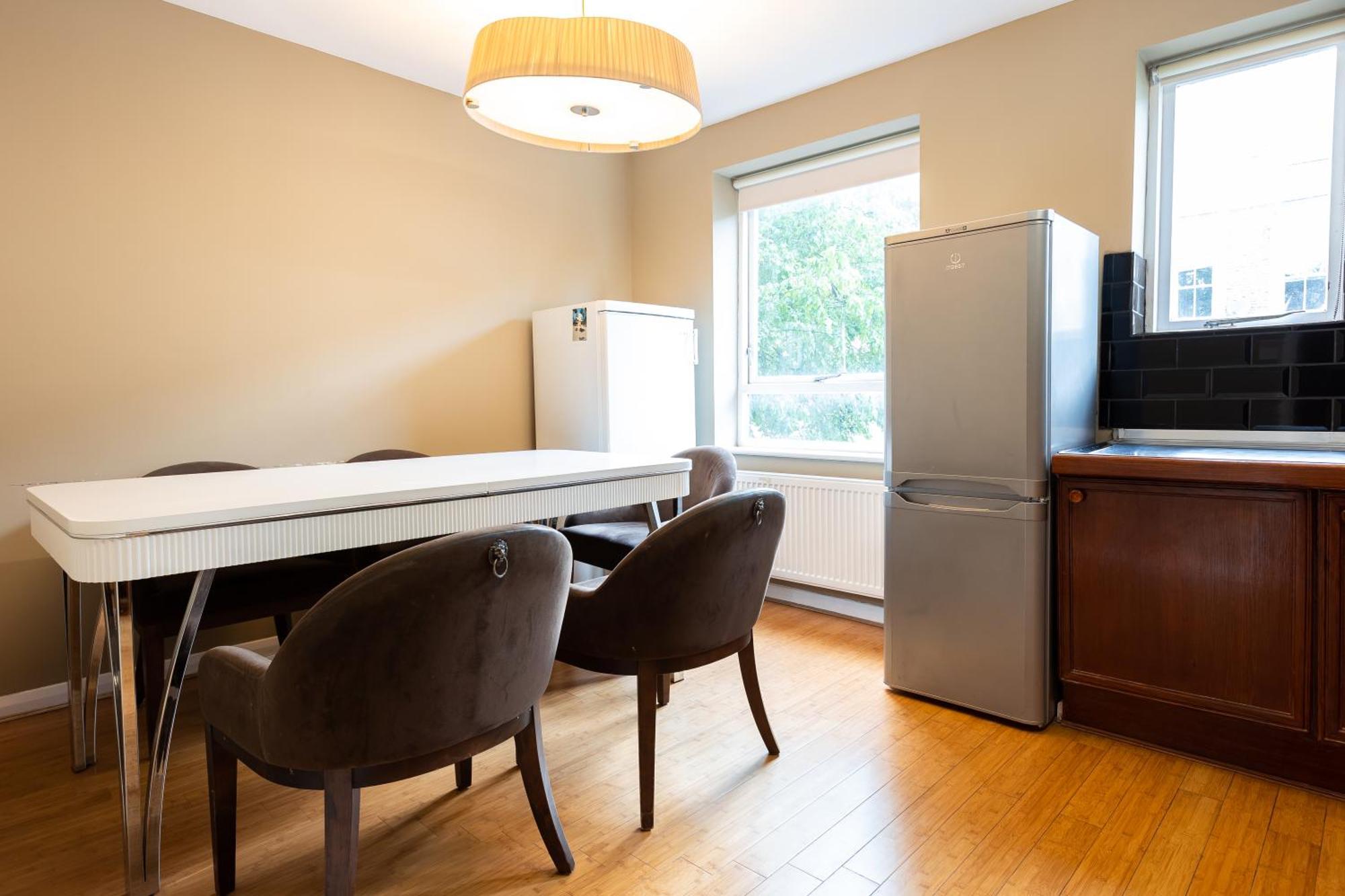 Casa de férias Centrally Located 5br Flat Wparking, Maida Vale *