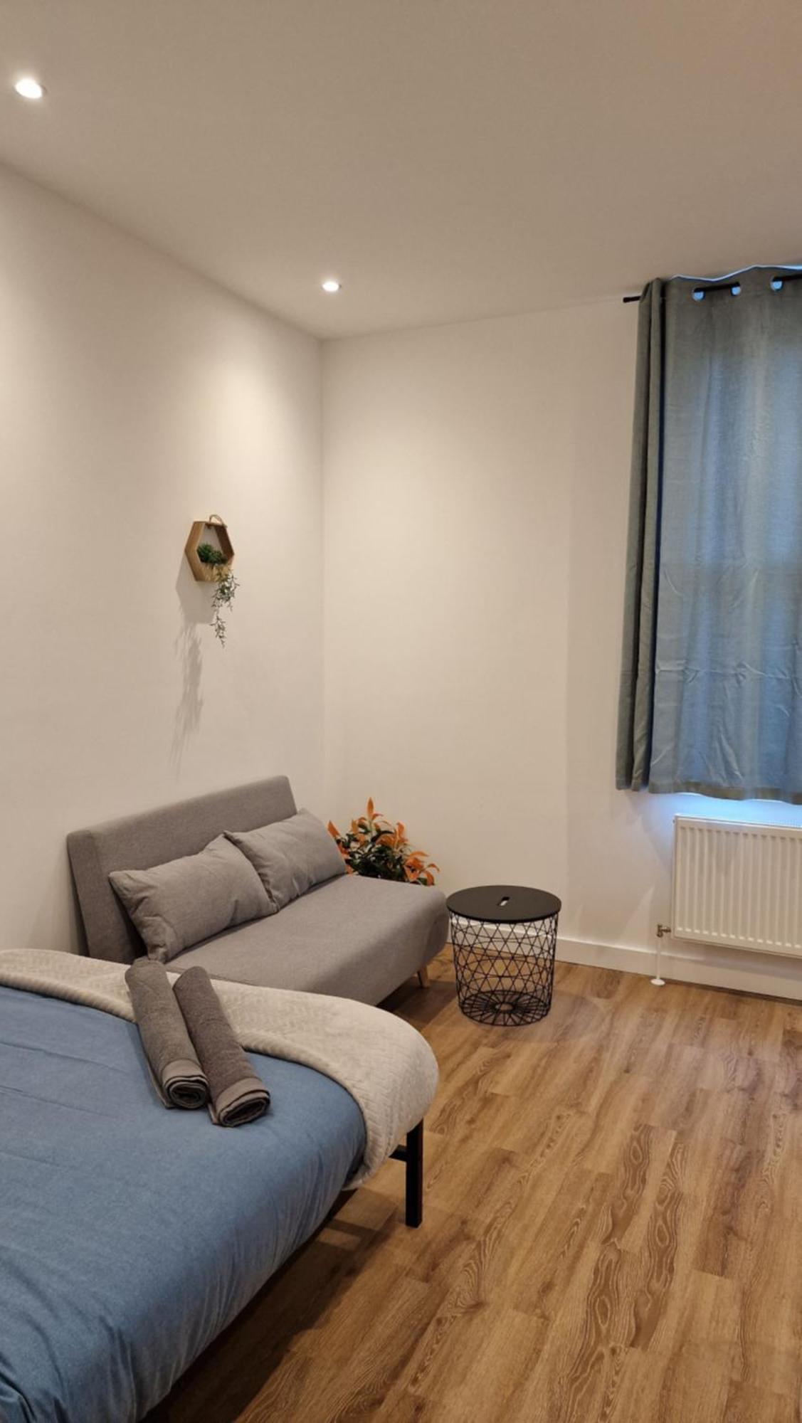Kensington Apartment