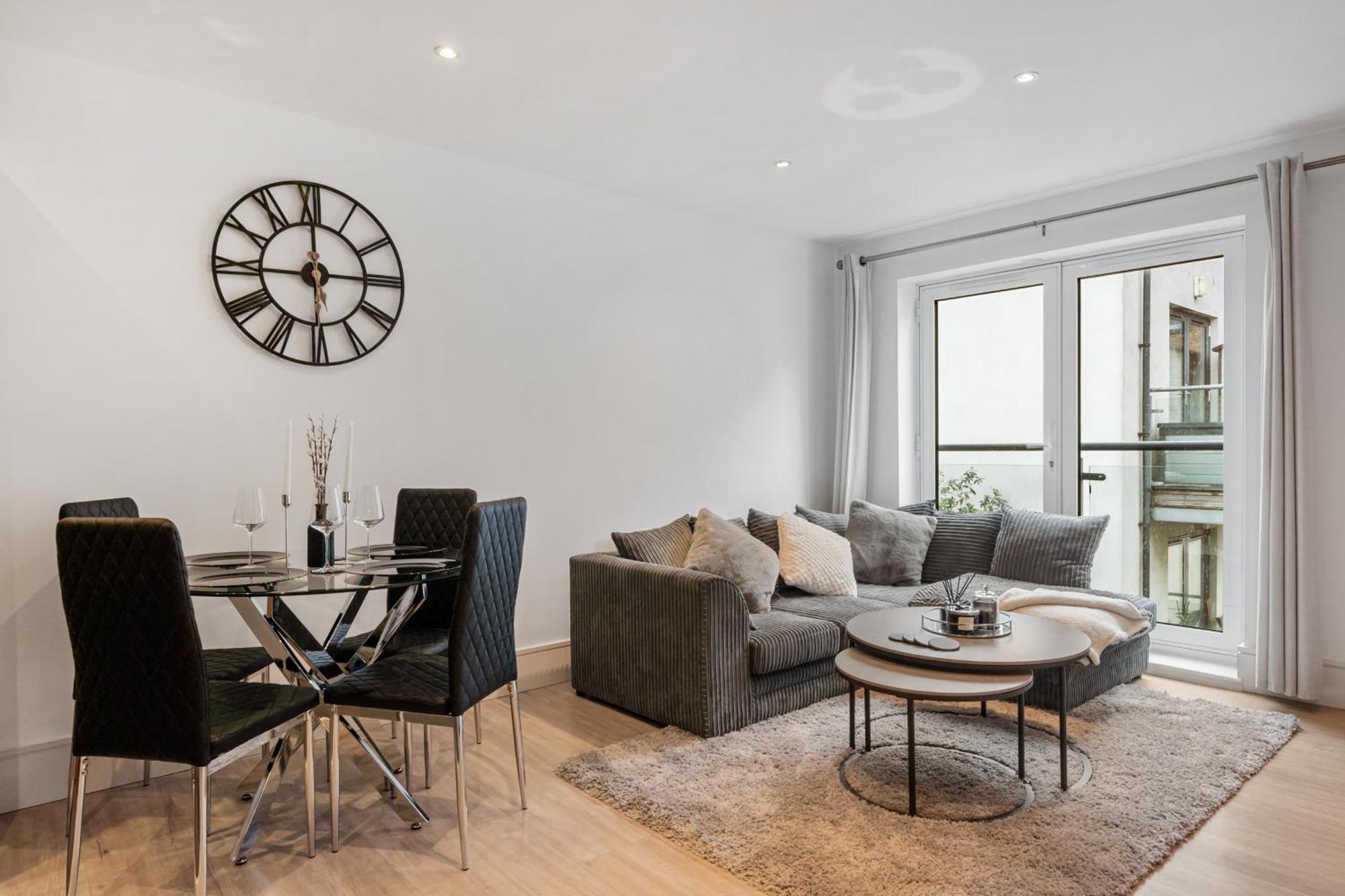 2 Bedroom In Kings Cross, London, N1 Apartment *