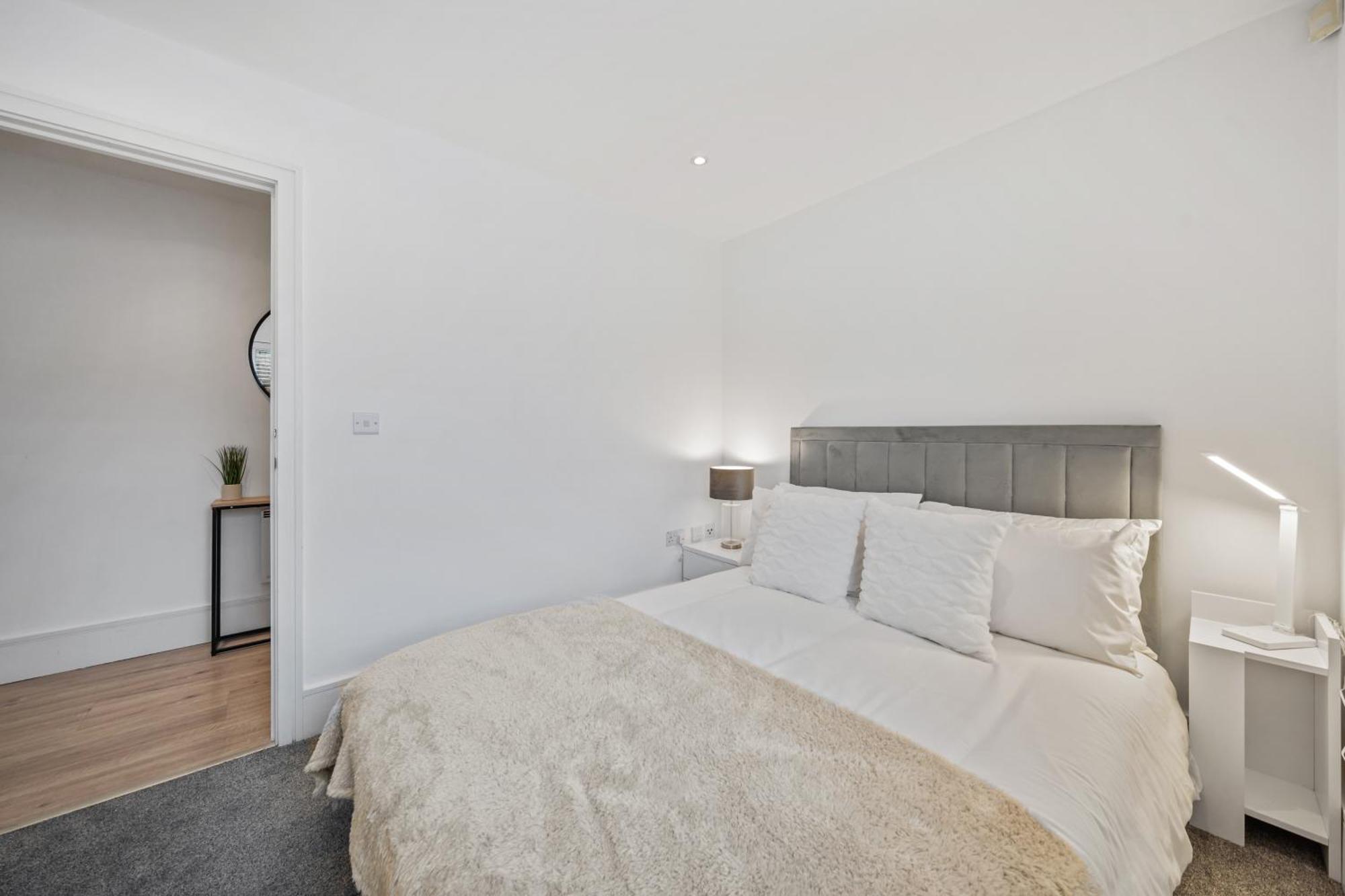 Apartment 2 Bedroom In Kings Cross, London, N1 London