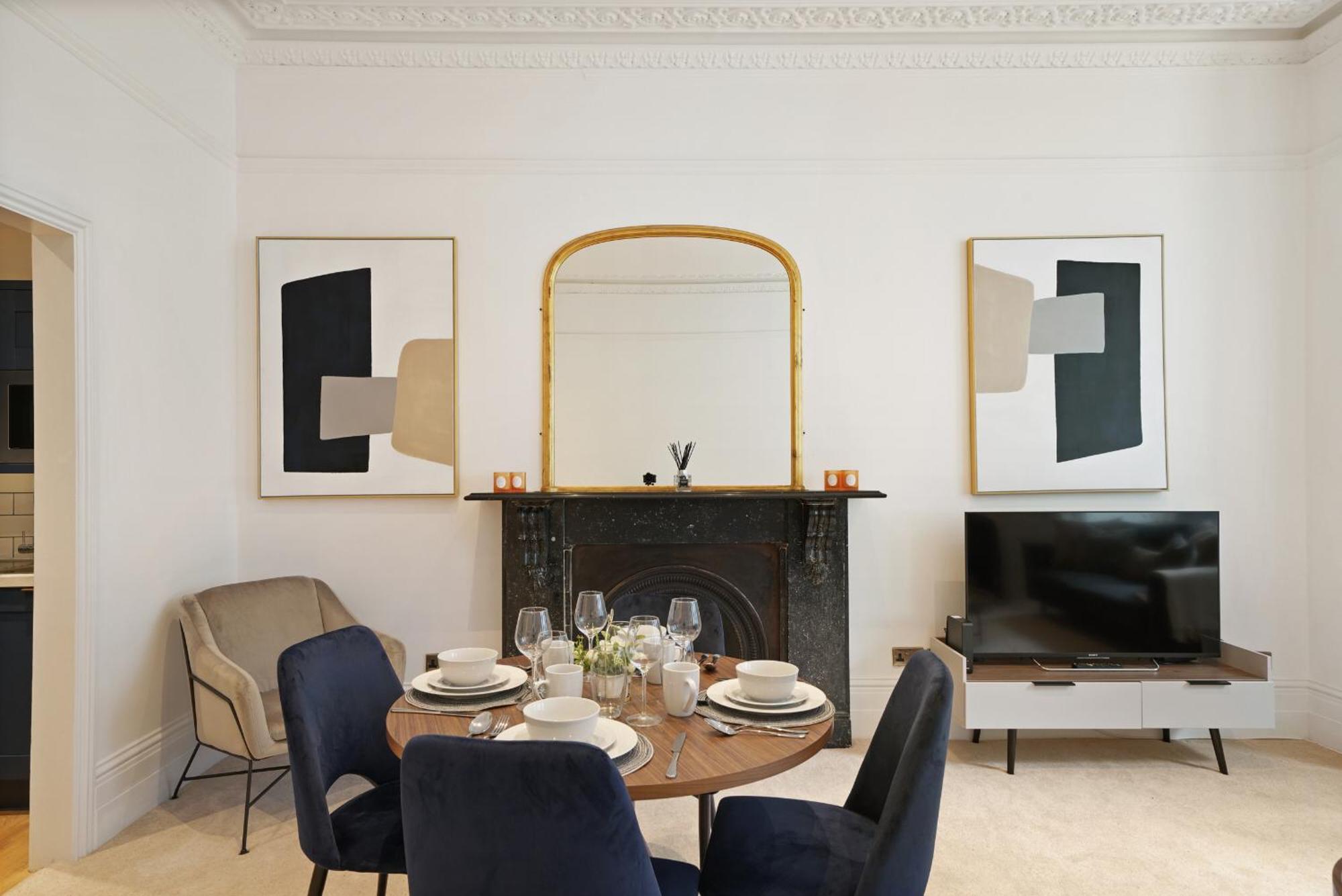 The Luxe Sanctuary - La Reserve Knightsbridge Apartment *