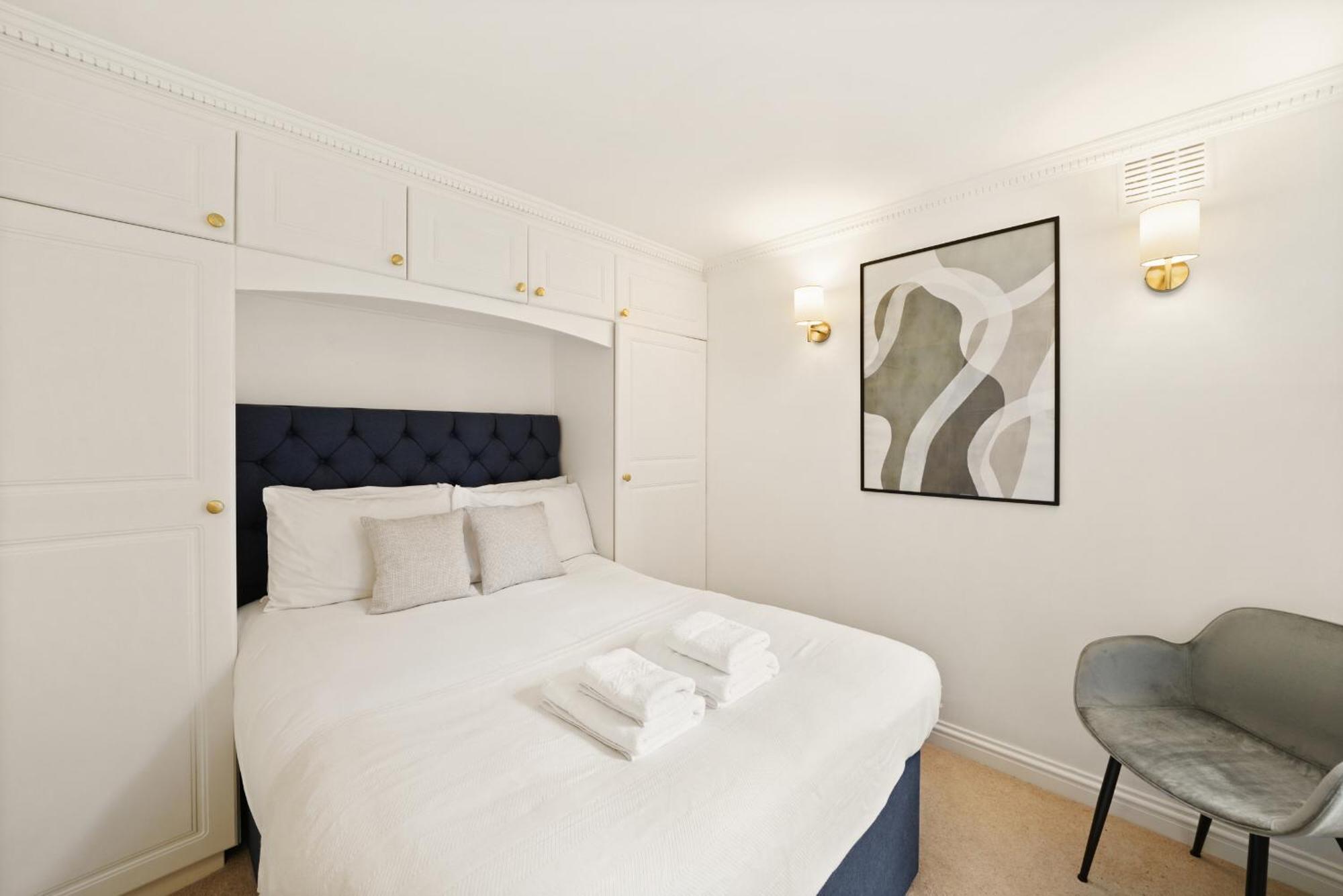 The Luxe Sanctuary - La Reserve Knightsbridge Apartment