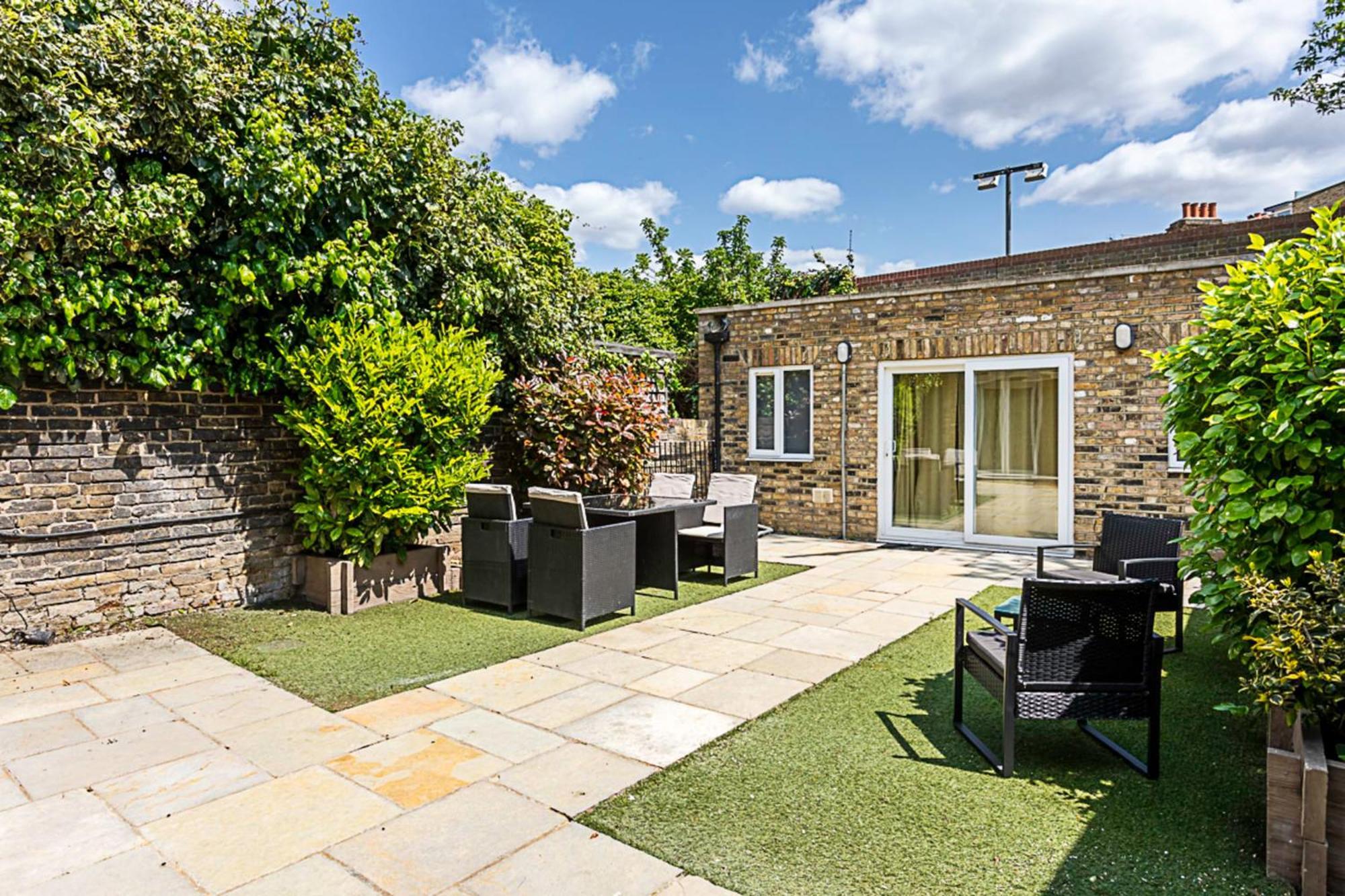 Charming Garden Studio London