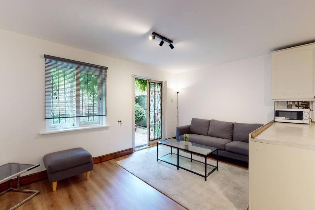 185 Lanark * London
