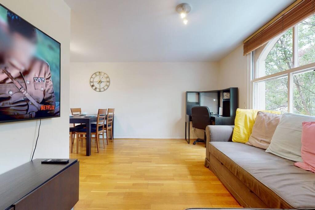 -air Con- Cute 2bd Flat 1 Min Maida Vale Station! London