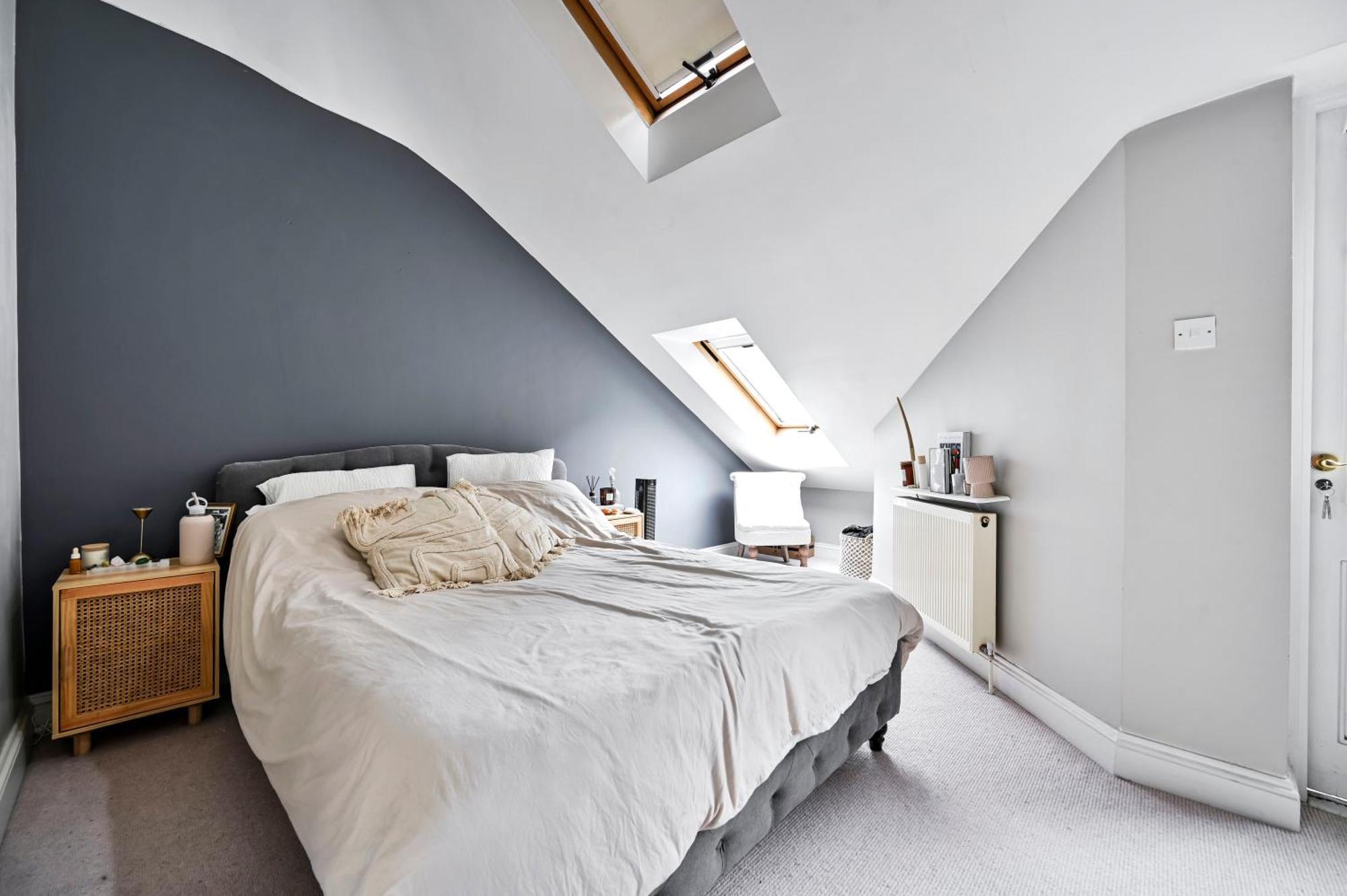 5 Bed House - Fancy - Sleep Up To 12 - London